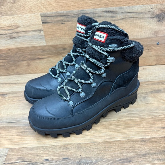 Hunter Black women size 7  Rain & Snow Boots